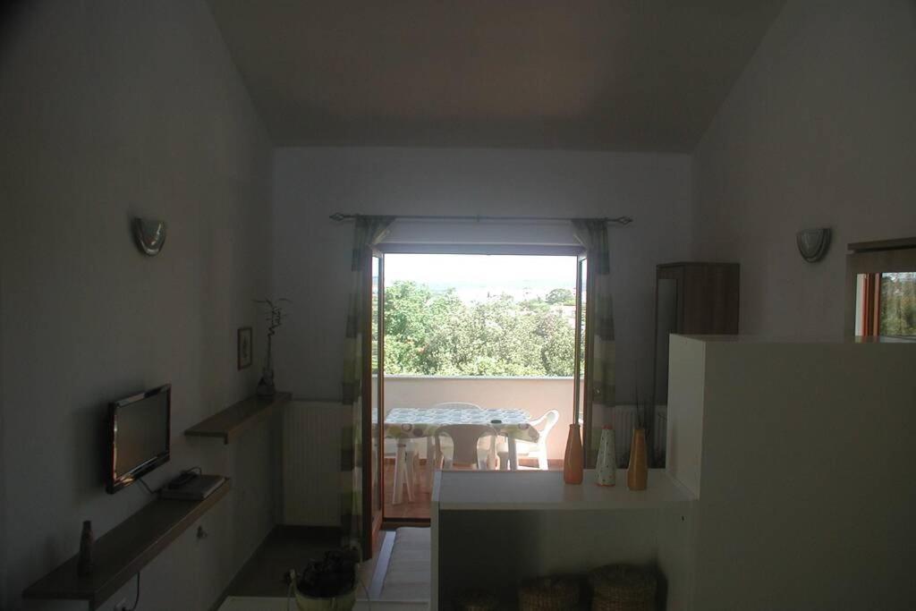 Stinjan-Studio Apartment Petric بولا المظهر الخارجي الصورة